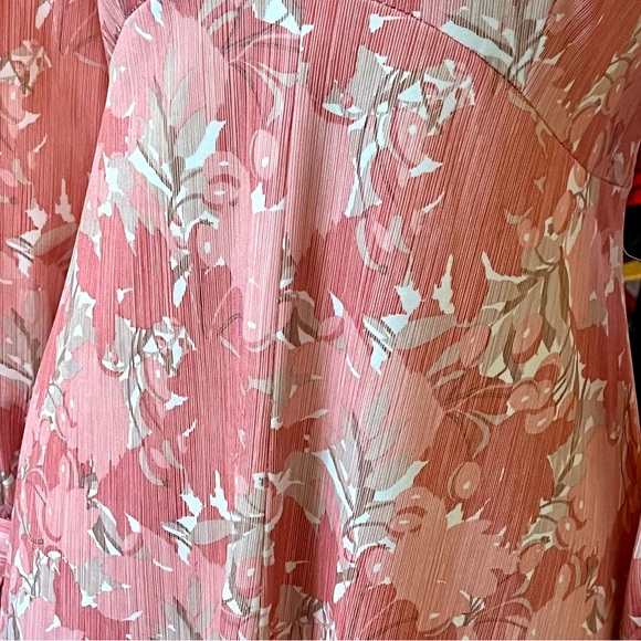 Vintage 1970s Pink Floral Tie Necklace Dress - Picture 6 of 14